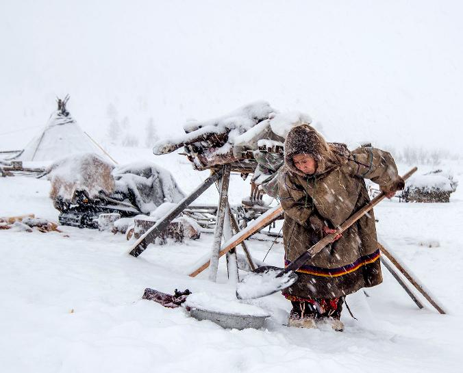 涅涅茨人营地  The Nenets campsite 黄逸/LORETTA YAT WONG